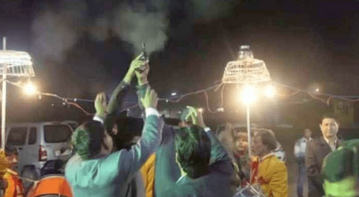 सप्ताहांत: हर्ष फायरिंग का विषाद