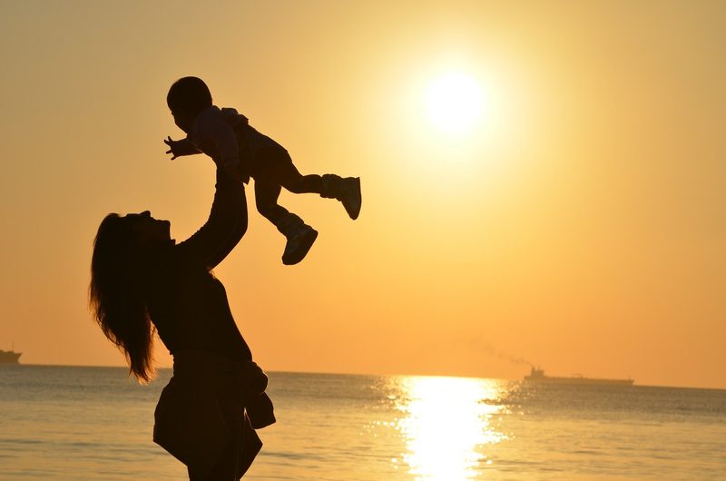 सप्ताहांत: माँ के आँचल में सुख स्वर्ग सा, माँ के चरणों में चारों धाम