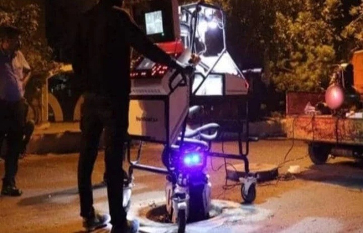 sewer cleaning robot